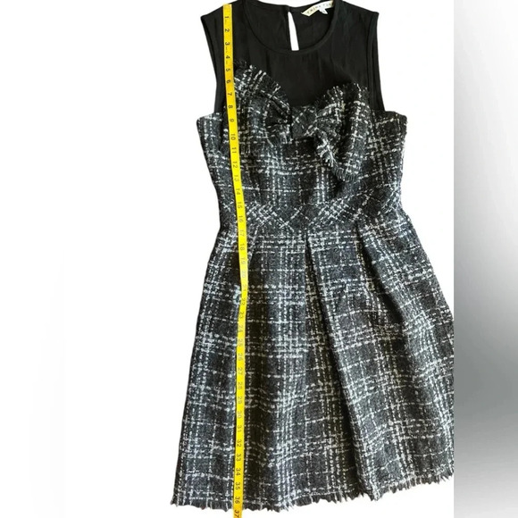 Trina Turk Black White Tweed Plaid Sheer Neck Bow Dress Size 4 - Picture 5 of 7